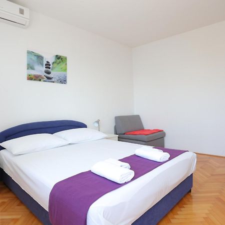 Apartments By The Sea Brela, Makarska - 2718 Szoba fotó