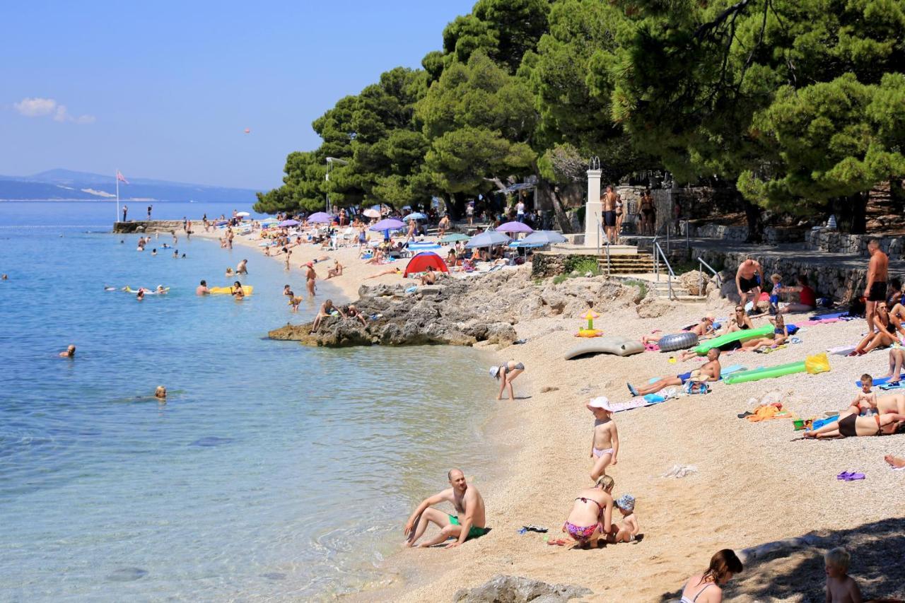 Apartments By The Sea Brela, Makarska - 2718 Kültér fotó