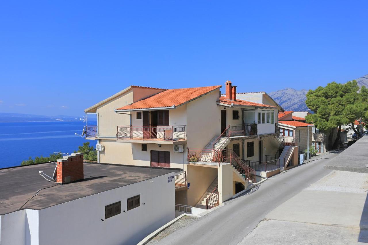 Apartments By The Sea Brela, Makarska - 2718 Kültér fotó