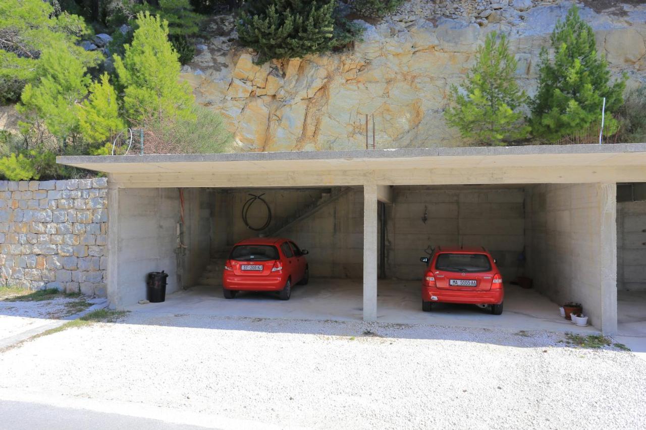 Apartments By The Sea Brela, Makarska - 2718 Kültér fotó